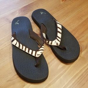 Sanuk Flip Flops